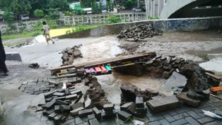 Gorong-gorong Jebol, Akses ke Kampung Kali Code Terputus