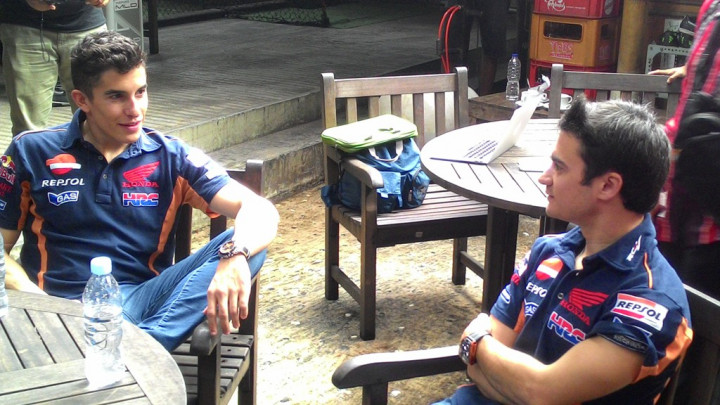 Marquez dan Pedrosa Tiba di Lapangan Futsal Kuningan