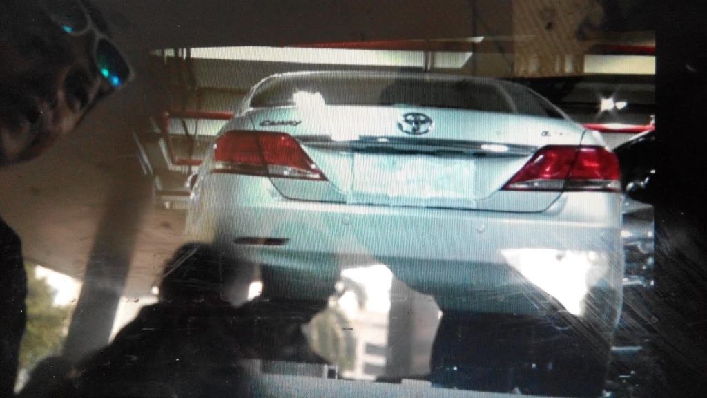 Mobil yang disita KPK dari OTT pejabat MA, Sabtu (13/2/2016). Foto: MTVN/Yogi Bayu Aji