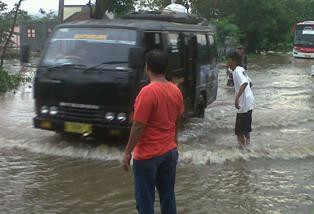 Jalan Sumedang-Garut Sudah Terendam Waduk Jatigede