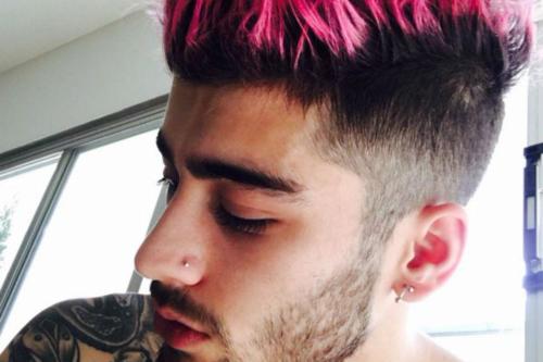 Warna Rambut Terkini Zayn Malik, Pink