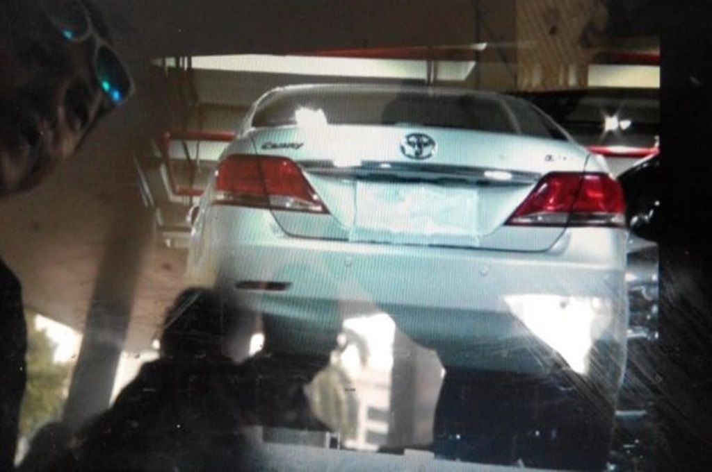 Mobil yang disita KPK hasil operasi tangkap tangan, Sabtu (13/2/2016). (Metrotvnews.com/Yogi Bayu Aji)