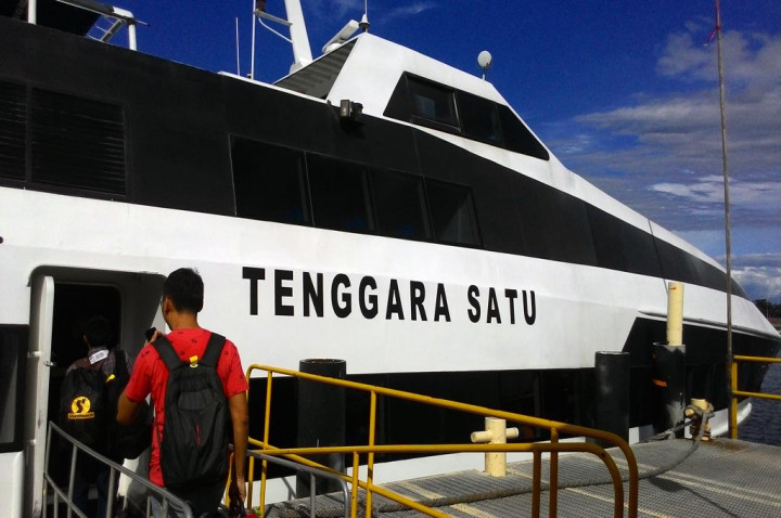 Tenggara Satu, Speedboat Andalan Menuju Tambang Batu Hijau