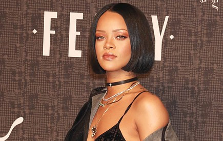 Rihanna Dilarang Menyanyi di Grammy