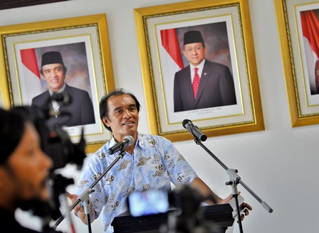 Transaksi dalam Ruang Gelap MA