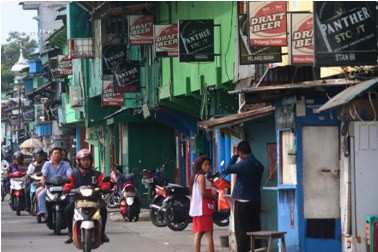 Potret Kehidupan Anak-anak dan Pengajian Rutin di Kalijodo 