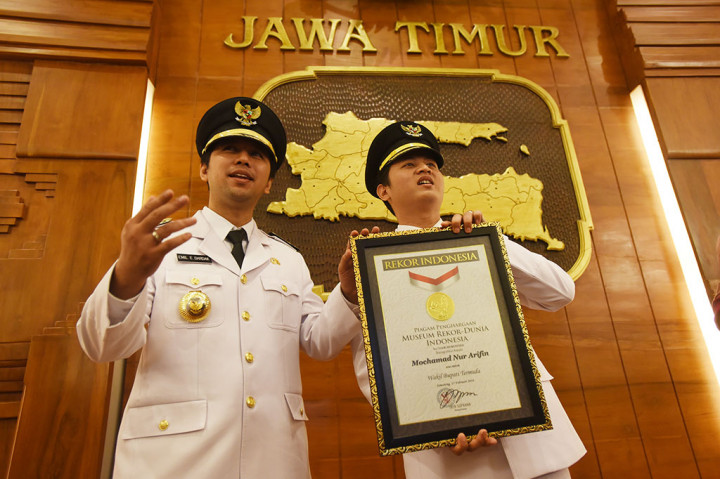 MURI Catat Gus Ipin Wabup Termuda Indonesia