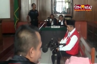 Sidang Perdana Kasus Salim Kancil Hadirkan 34 Terdakwa