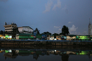 Lain Renjana Jadi Bahan Sawala