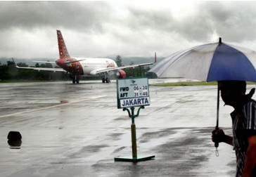 Kabut Tebal, Bandara Adisutjipto Ditutup 90 Menit