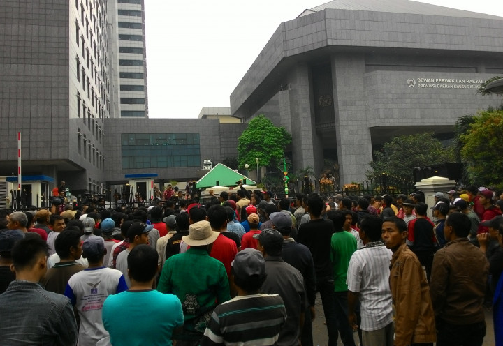 Warga Ingin Dengar Langsung Alasan Ahok Gusur Kalijodo