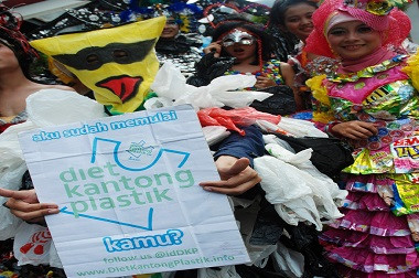 Aprindo Khawatir Plastik Berbayar Menurunkan Tren Belanja