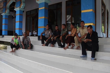 Polisi dan TNI Berjaga di Ponpes Milik Pria 'Penerima Wahyu'