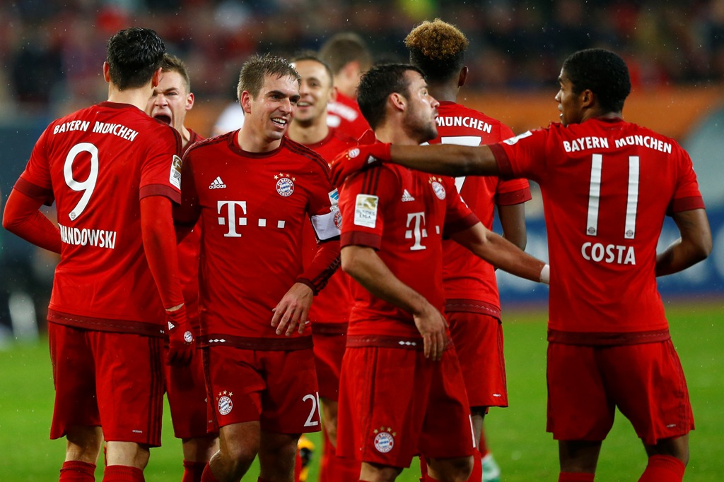 Para pemain Bayern Muenchen merayakan kemenangan atas Darmstadt 98 (Foto: AP) 