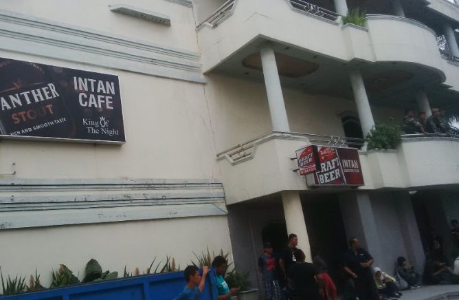400 Anak Panah Ditemukan di Kafe Milik Daeng Aziz 