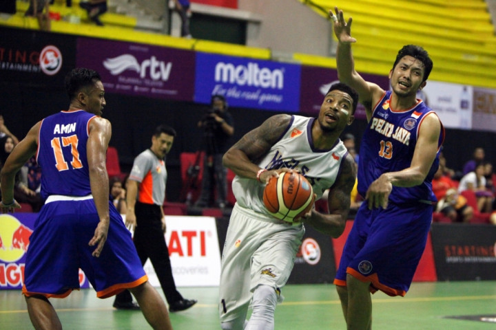 Pelita Jaya Gagal Menangi Duel Sengit Melawan CLS