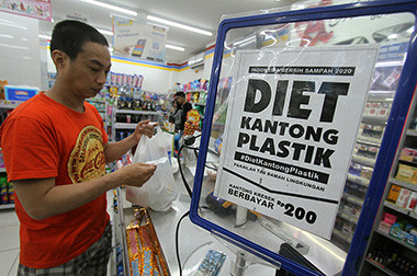 Timbunan Sampah Plastik Ditargetkan Berkurang 60% Pada 2019