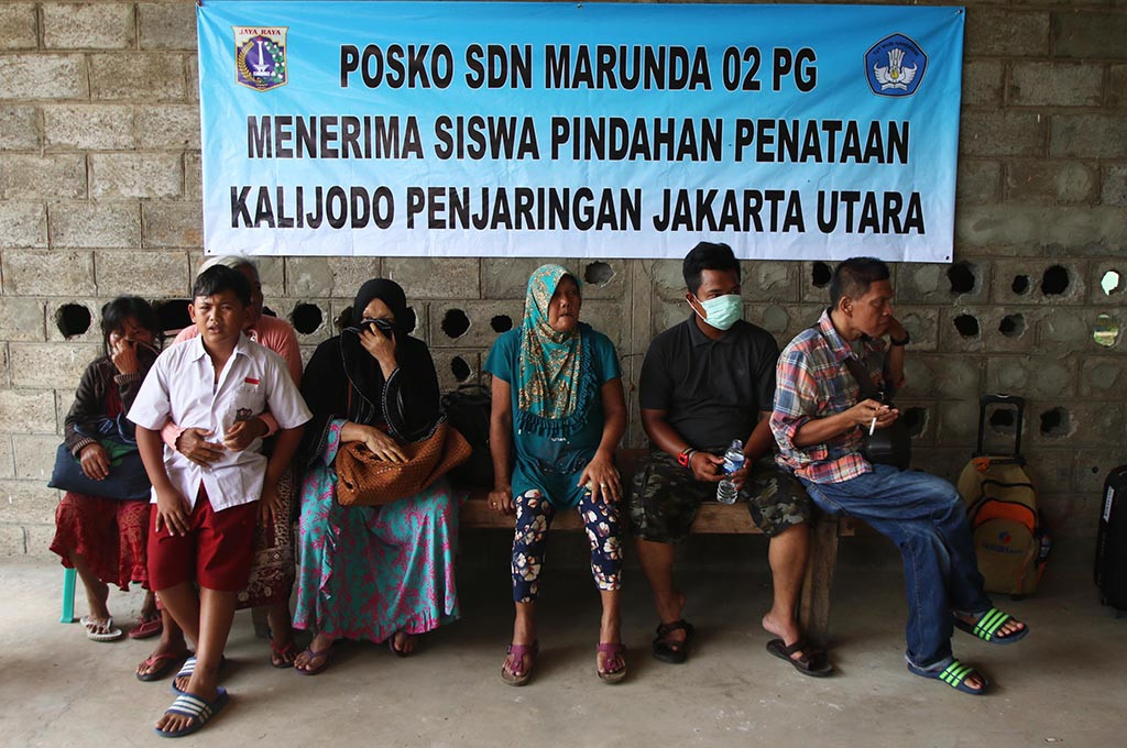 Warga Kalijodo pindah ke Rusun Marunda-----Ant/Rivan Awal L