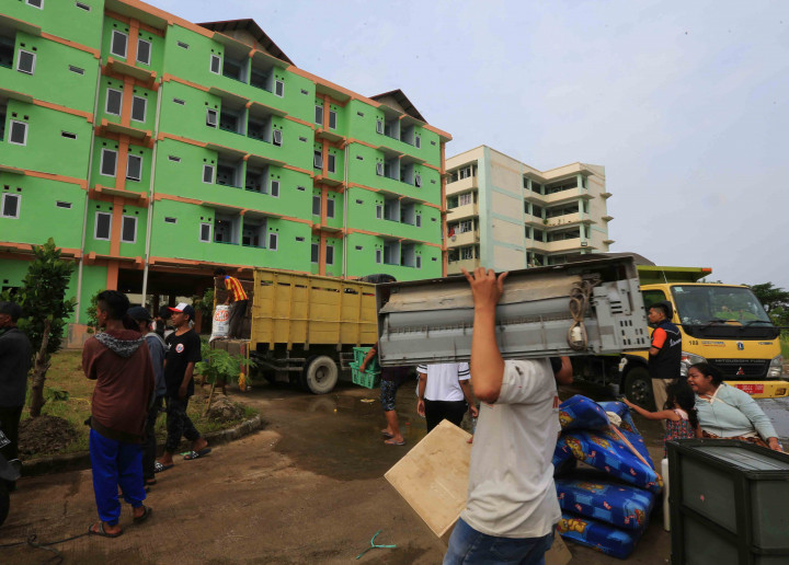 Ribuan Warga Kalijodo Rela tak Rela Tergusur