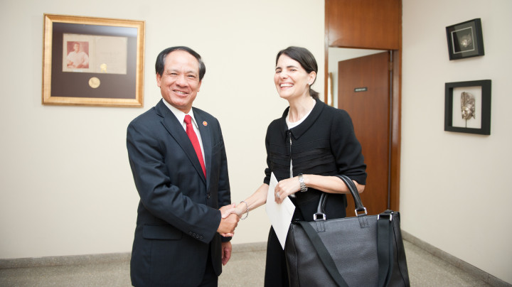 US Ambassador Defends Freedom of Navigation Operation in South China Sea