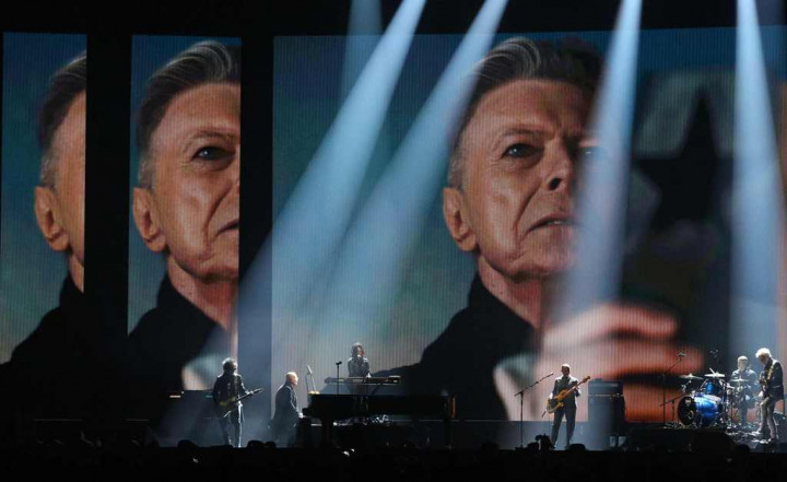 Ini Beda Penghormatan untuk David Bowie Versi Grammy Awards dan Brit Awards