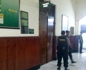 Anak Salim Kancil Bersaksi, Sidang Dilakukan Tertutup