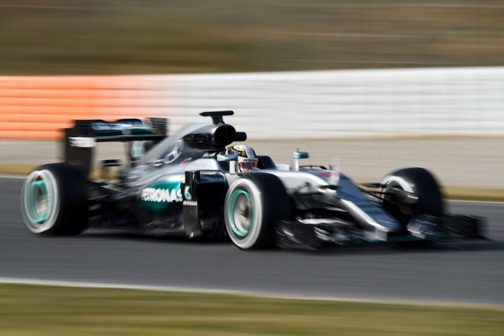 Hamilton Sebut Performa Mobilnya Sangat Fantastis