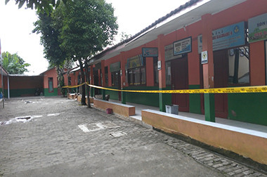 Atap SD Roboh, Menteri Anies Minta Pemkot Depok Sigap