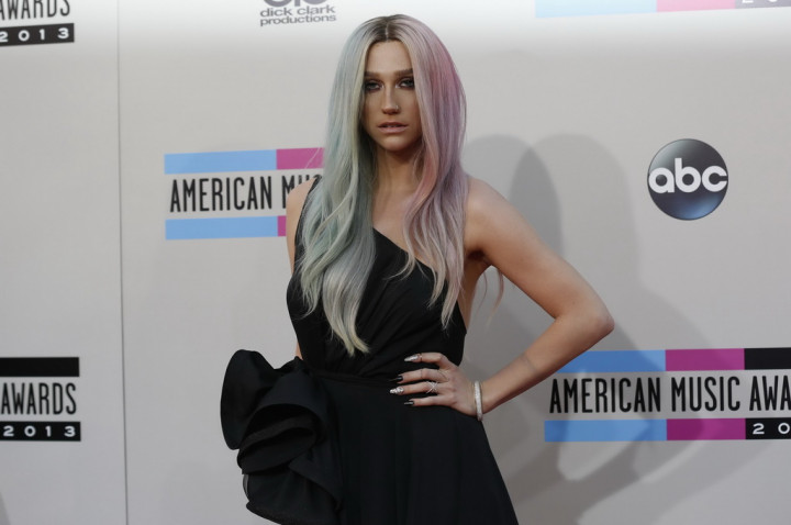 Kesha Dilecehkan Produser, Label Tak Bisa Berbuat Banyak
