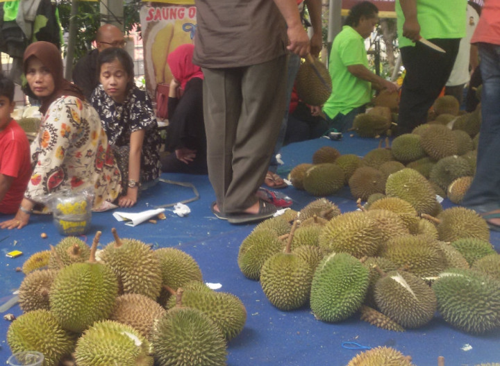 Pecinta 'si Raja Buah' Temu Kangen di Durian Fair