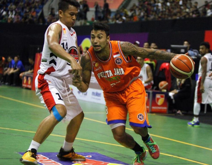 Pelita Jaya Gasak Hangtuah