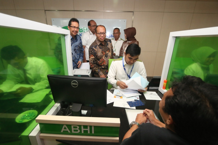 Direksi BPJS Ketenagakerjaan Tinjau Layanan di Kantor Cabang Bekasi