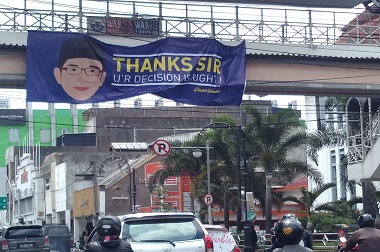 Pilih Jadi Wali Kota, Emil Dapat Spanduk 'Terima Kasih'