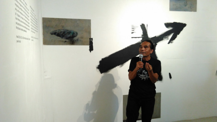 Mencari Kembali Akar Jawa lewat Karya Hanafi