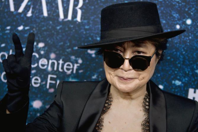 Album The Beatles Favorit Yoko Ono