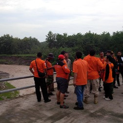 Enam Bocah Terseret Banjir saat Foto di Bawah Jembatan
