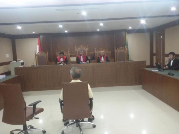 Terdakwa Kasus UPS Alex Usman Dituntut 7 Tahun Penjara