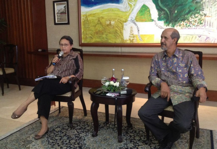 Menlu RI: <i>Do Something or Do Nothing for Palestine</i>