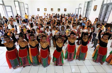 Berbagai Tarian Akan Iringi Peristiwa Gerhana Matahari di Belitung