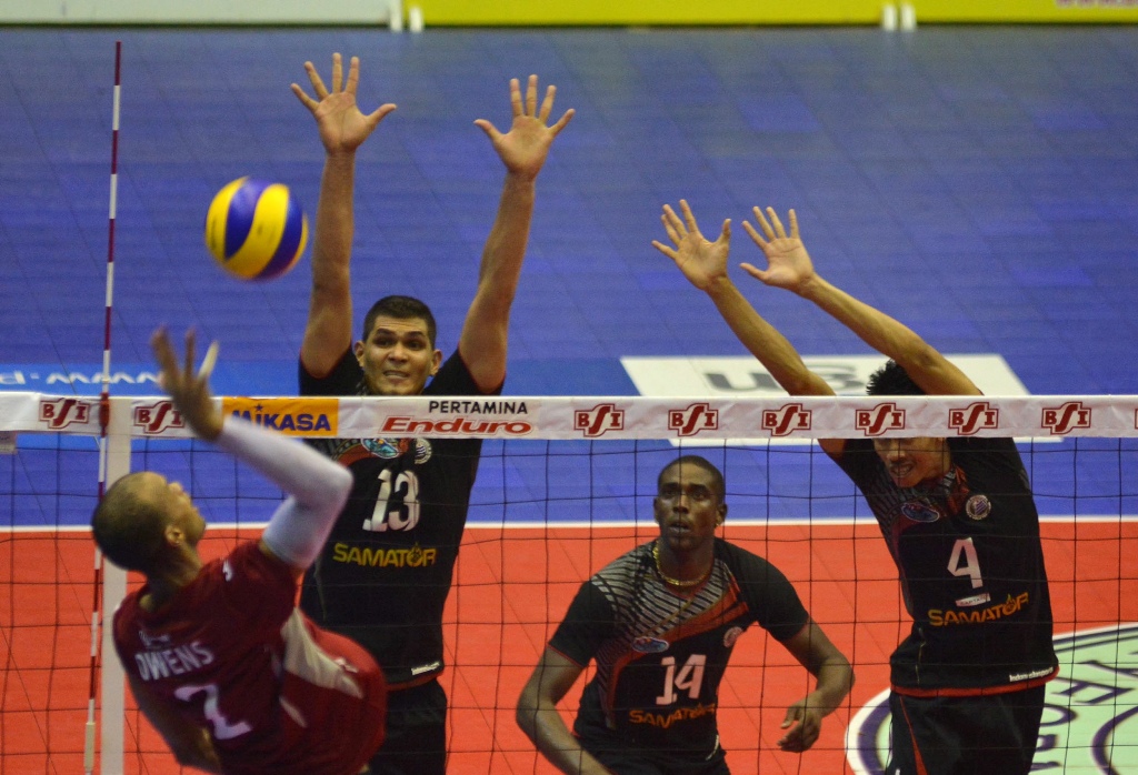 Suasana pertandingan  Jakarta Pertamina Energi vs Surabaya Samator. (Foto: Ant/ Seno)