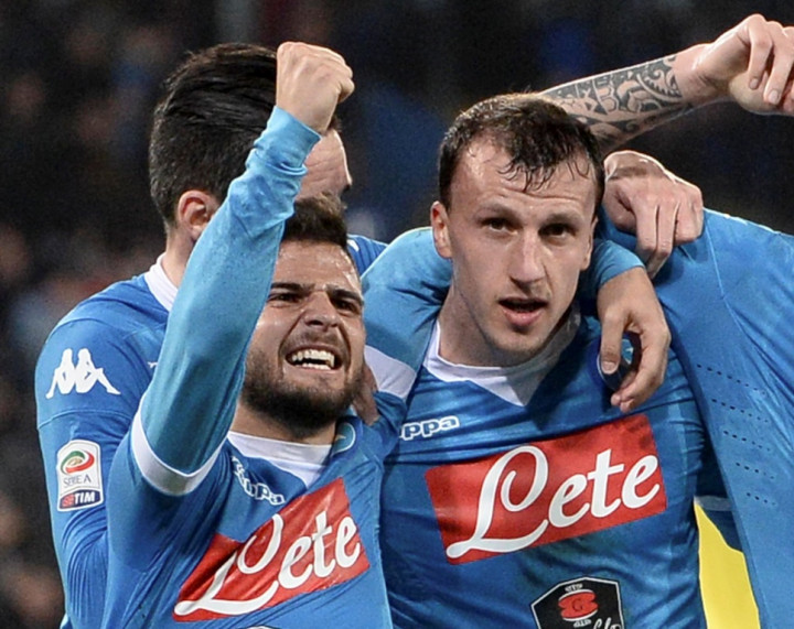 Bantai Chievo, Napoli Gantikan Juventus sebagai Pemuncak Klasemen