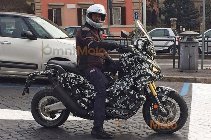 Skuter Petualang Honda Tertangkap sedang Tes Jalan di Roma 