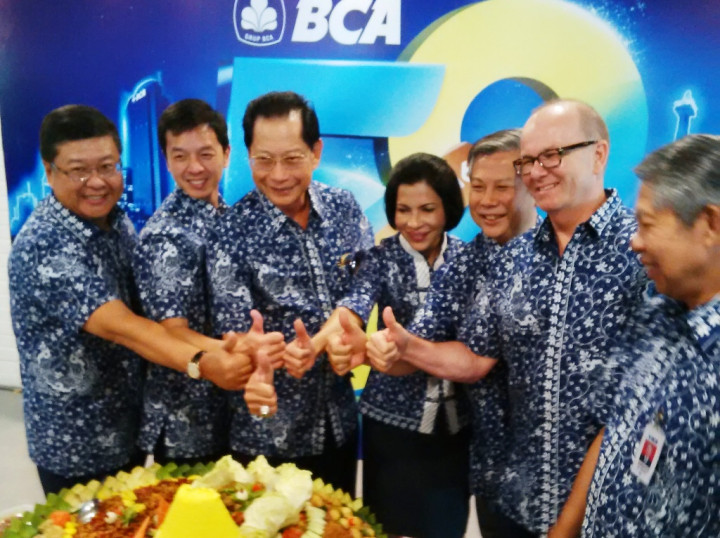 Meriahnya HUT BCA ke-59 dengan Batik Hoko! 