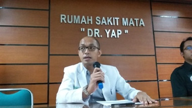 Reaksi Mata Telanjang saat Menatap Gerhana