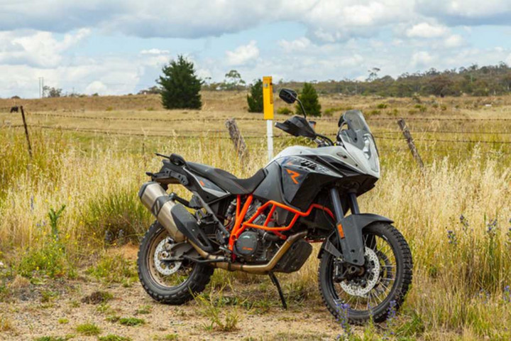 KTM Siapkan Motor Adventure Bermesin 390cc? 