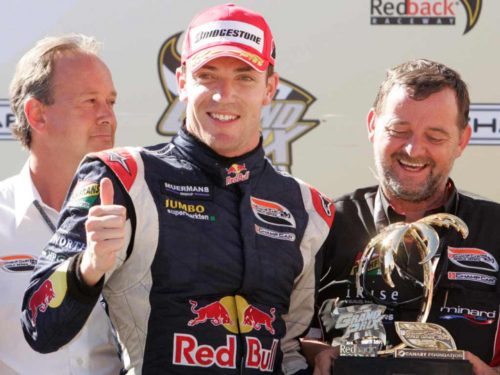 Mantan Pembalap F1 Dukung Rio Haryanto