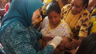 Warga Sorong Berbondong Ikut PIN Polio