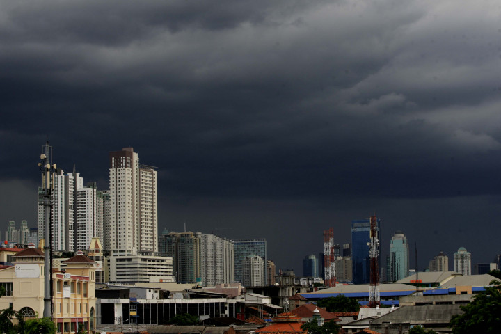 Gerhana Matahari di Pontianak Tertutup Awan