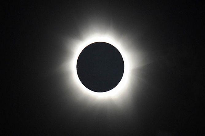 GMT di Ternate Jadi Penutup Gerhana Matahari 2016 di Indonesia