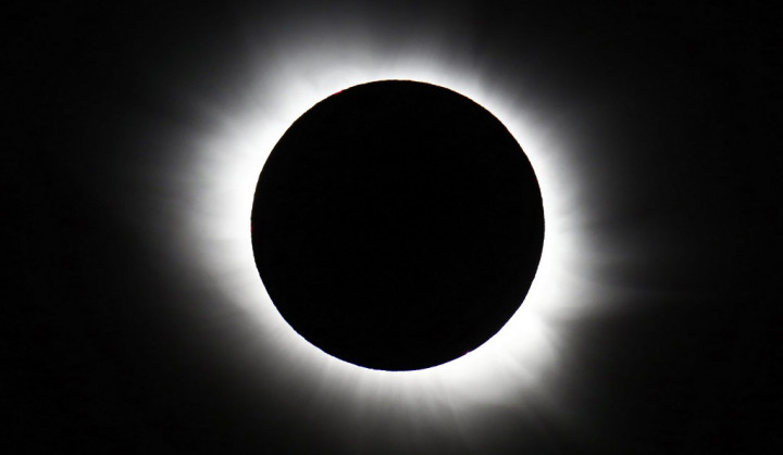 Di Palembang, Motret Gerhana Terganggu Asap Pabrik, Fotografer Kecewa